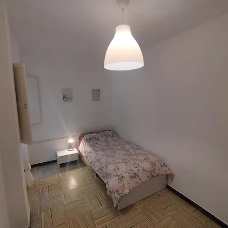 In Shared Homestay Alicante